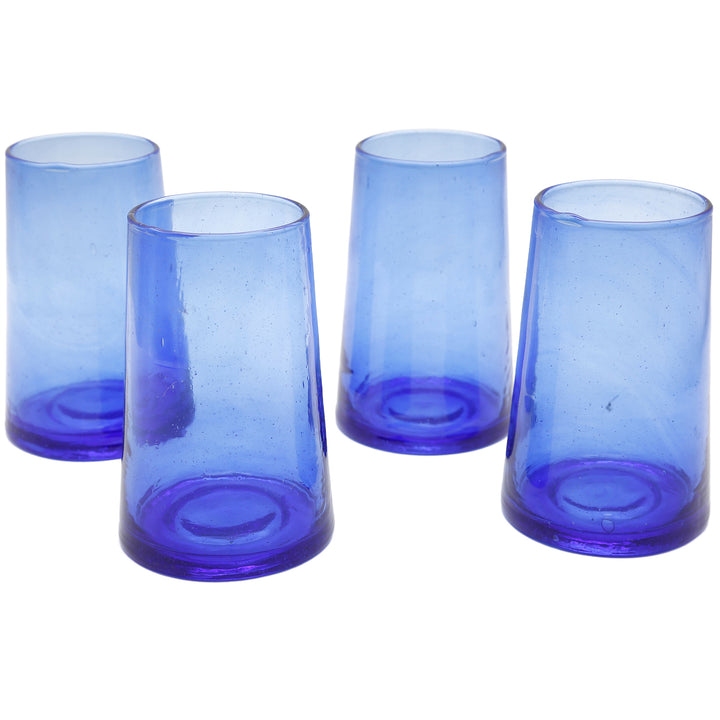 Mundgeblasenes Glas in Blau mit typischer Struktur – geeignet für Cocktails und Mixgetränke