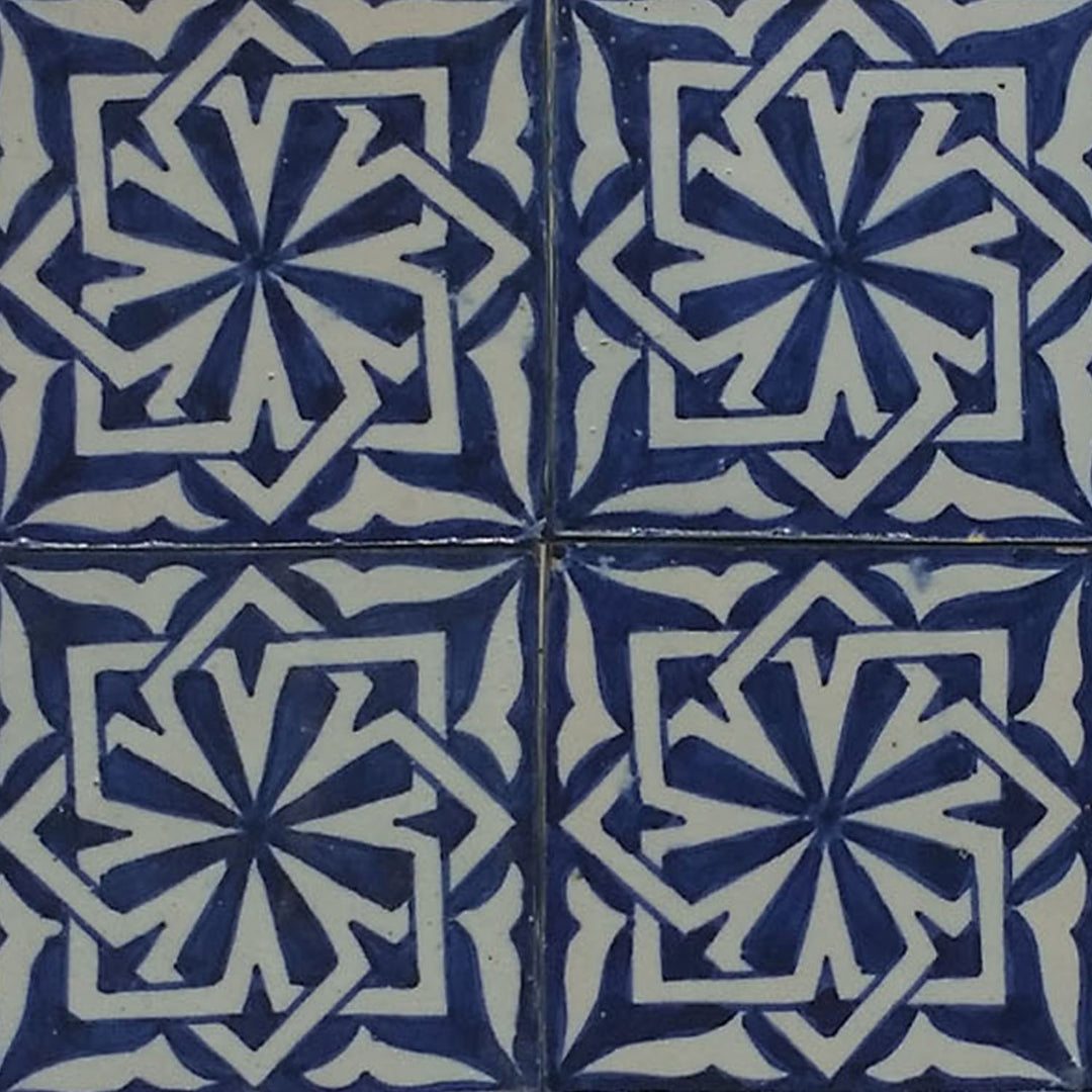 Handbemalte Fliese – Andalusischer Stil