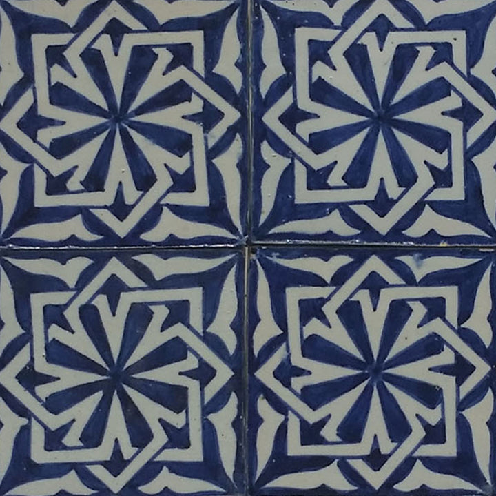 Handbemalte Fliese – Andalusischer Stil