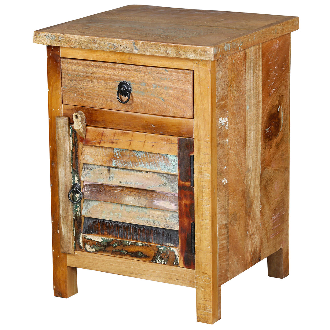 Kommode aus massivholz mit Schublade und Tür, mit Patchwork-Front aus Holzplanken und Metallringgriffen