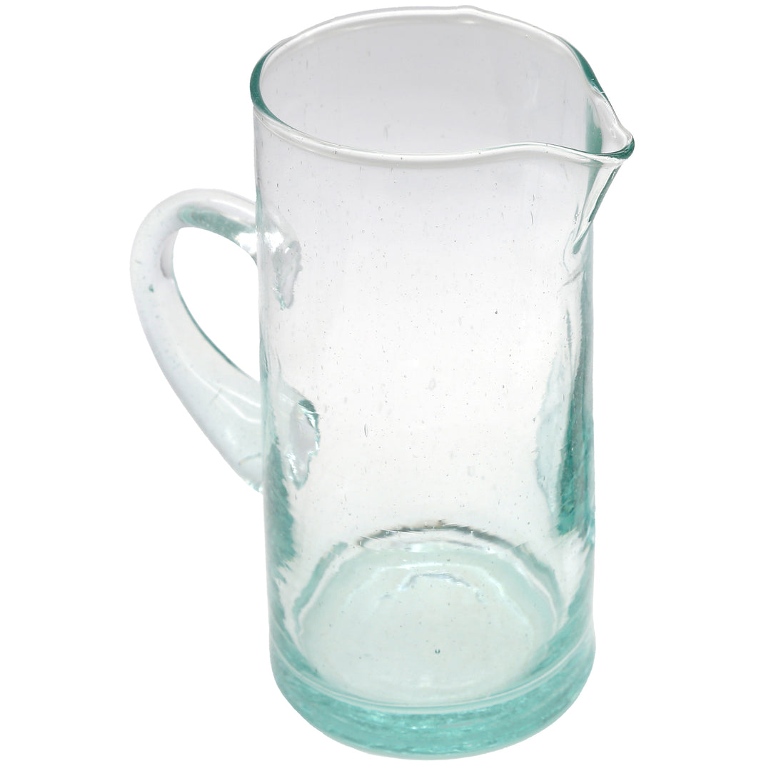 Klassische Wasserkaraffe mit geschwungenem Henkel – aus aufbereitetem Glas